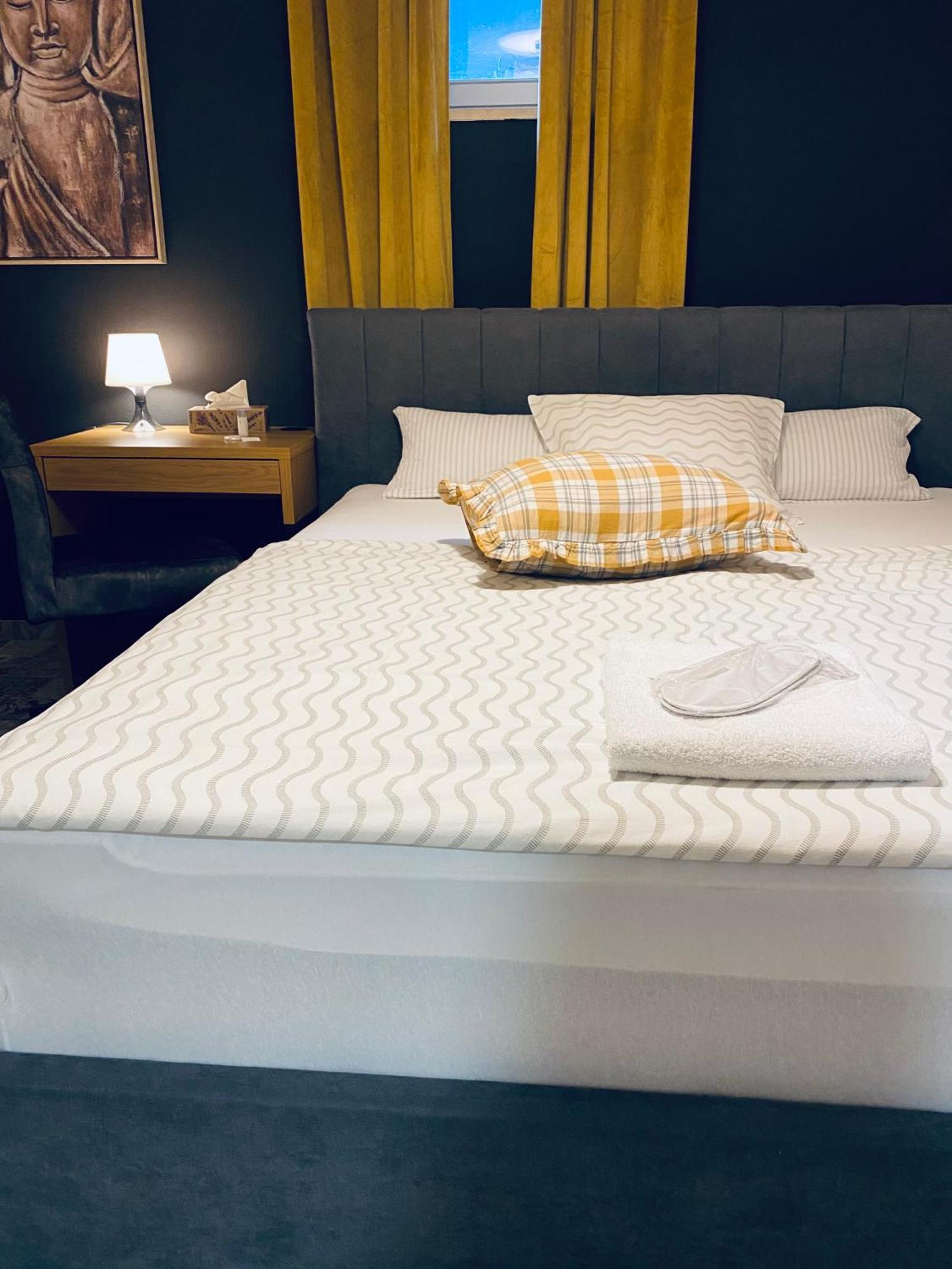 Rooms & Apartment Zala Airport Shuttle Option Cerklje na Gorenjskem Exterior foto
